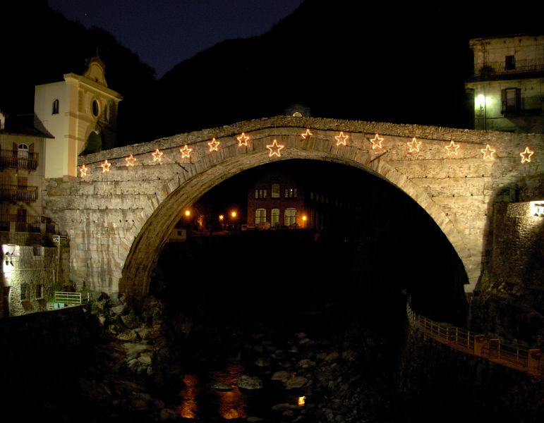 Ponte romano di Pont Saint Martin - Foto di Gian Mario Navillod.