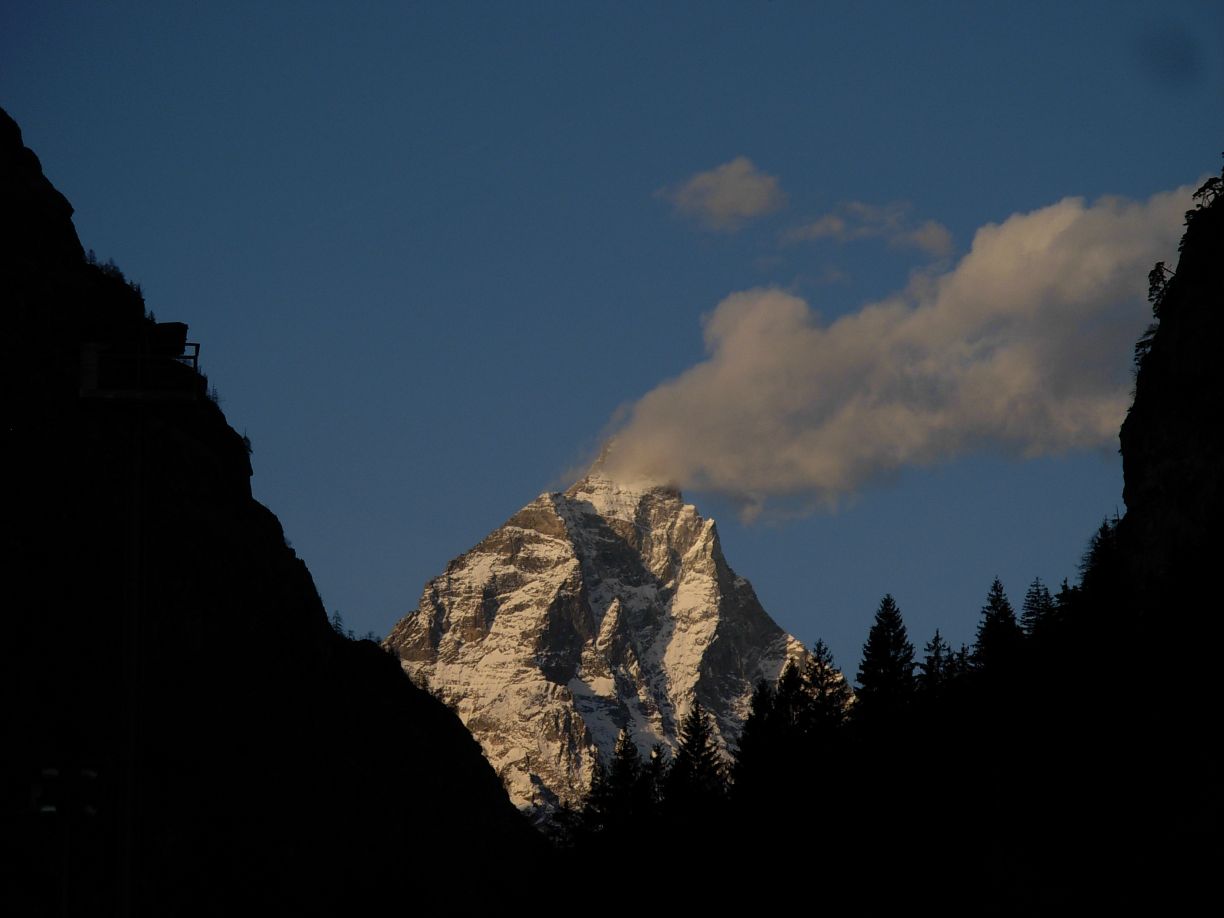 Il Monte Cervino dalla piana di Antey - Foto di Gian Mario Navillod.