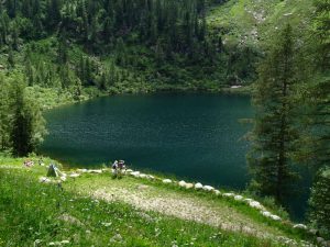 Lago Vargno lungo il pellegrinaggio Fontainemore-Oropa – Foto di Gian Mario Navillod.